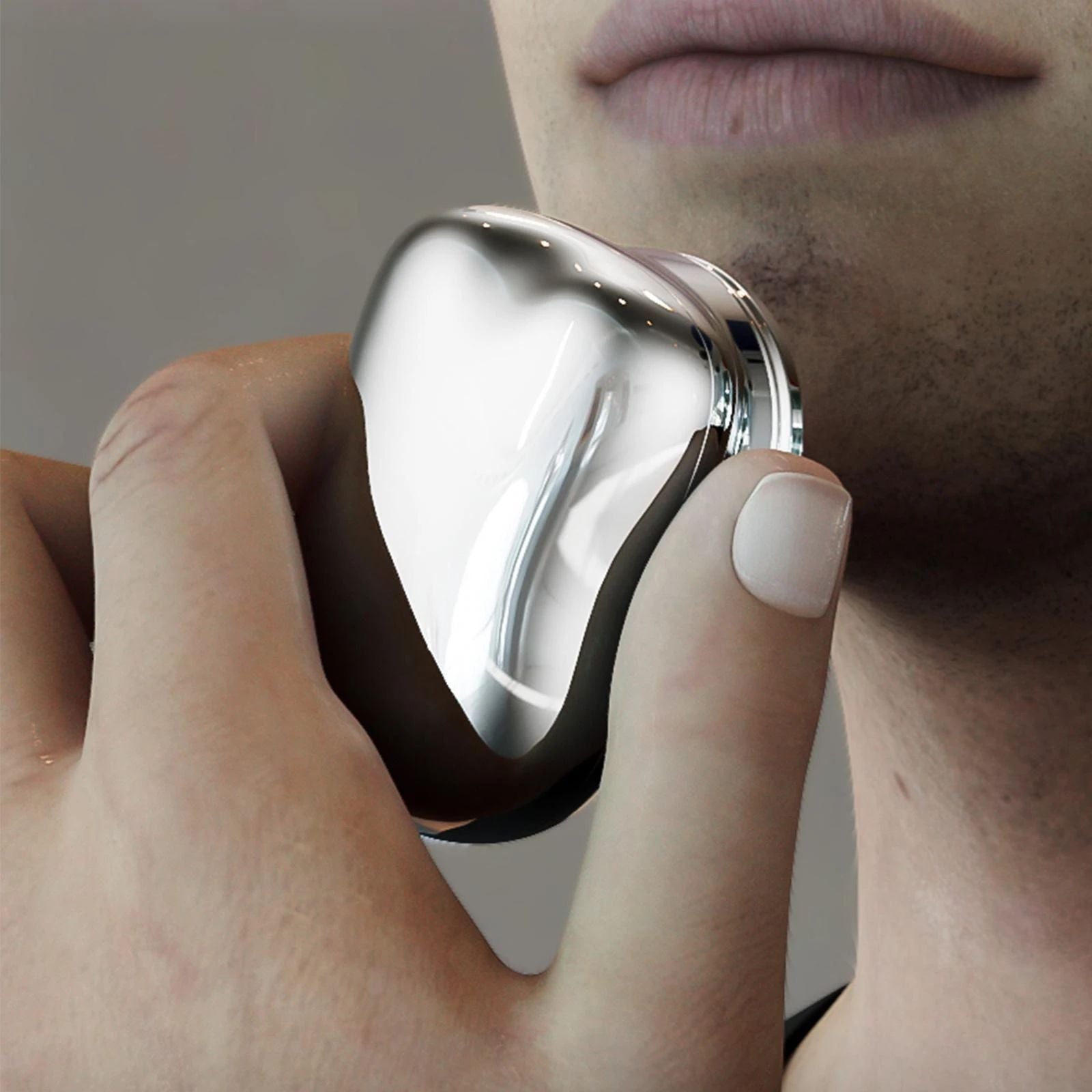 3-Blade Pocket Shaver – Fast Charging Razor