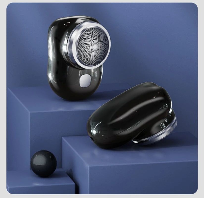 3-Blade Pocket Shaver – Fast Charging Razor