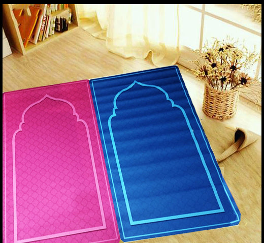 Portable Travel Prayer Mat | Traditional Saudi Janamaz | Washable & Durable Prayer Rug (Random Color)