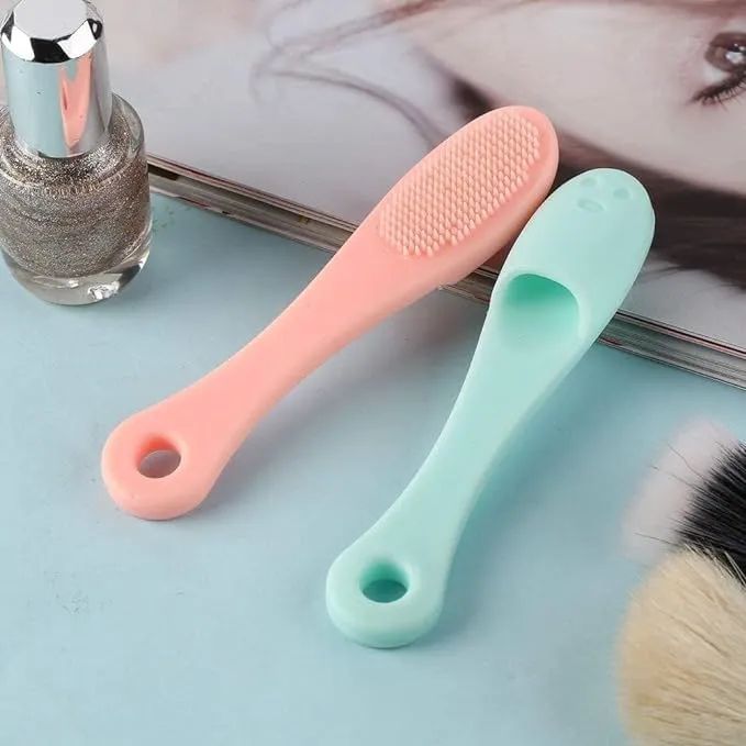Silicone Face Brush – Blackhead Remover & Facial Pore Cleanser Tool