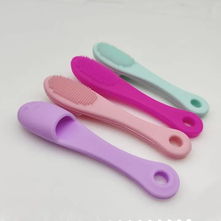 Silicone Face Brush – Blackhead Remover & Facial Pore Cleanser Tool